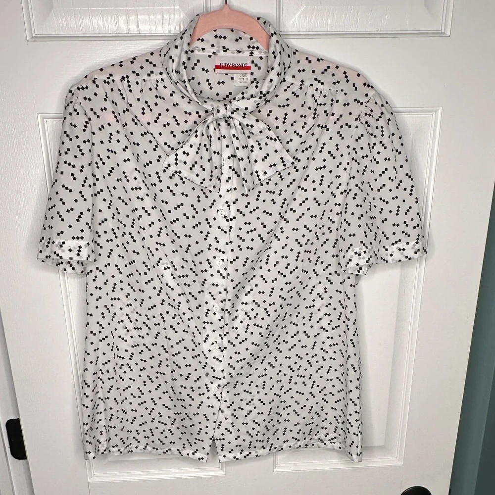 Vintage Judy Bond 70s Blouse White Black Dot Print Bow Neck Secretary Top Large - Picture 2 of 13